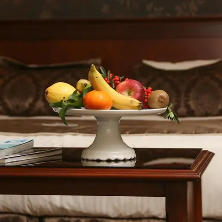 Otel Monec 4*